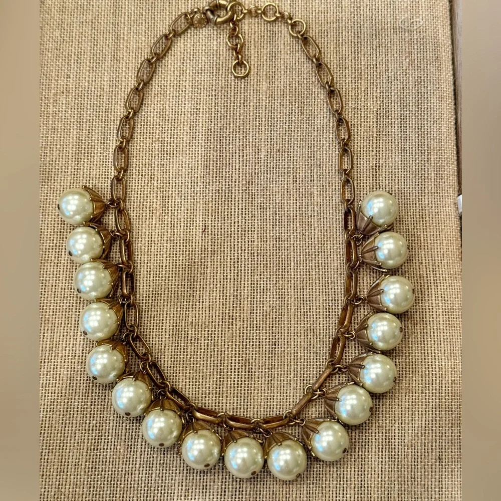 J Crew Large Pearl Dangle Necklace - Picture 1 of 3